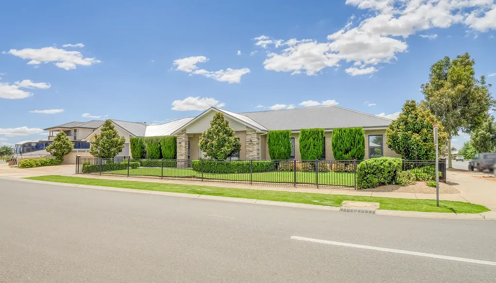 2 Pertobe Drive, Kialla, VIC 3631