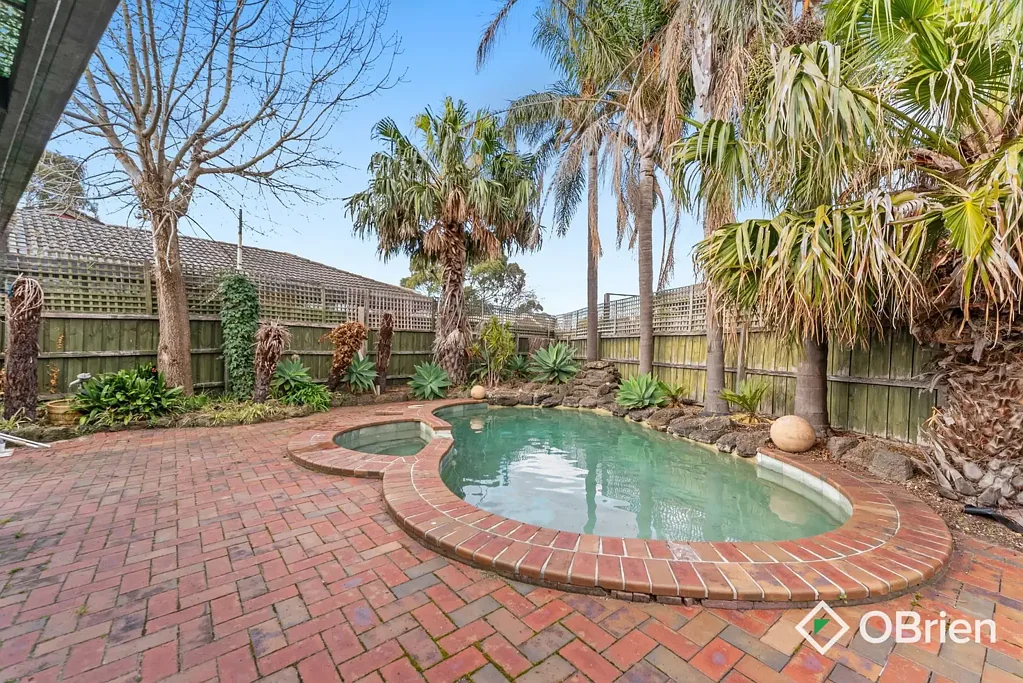 2 Dirleton Close, Frankston, VIC 3199