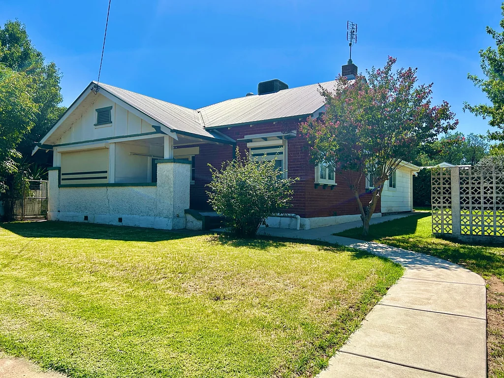 1 ROOM AVAILABLE!!