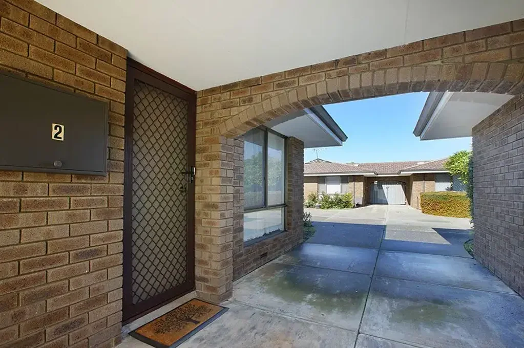 2/4 Harris Street, Palmyra, WA 6157