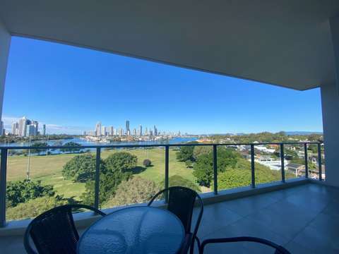 Breathtaking 8th-Floor Furnished Apartment with Stunning Views