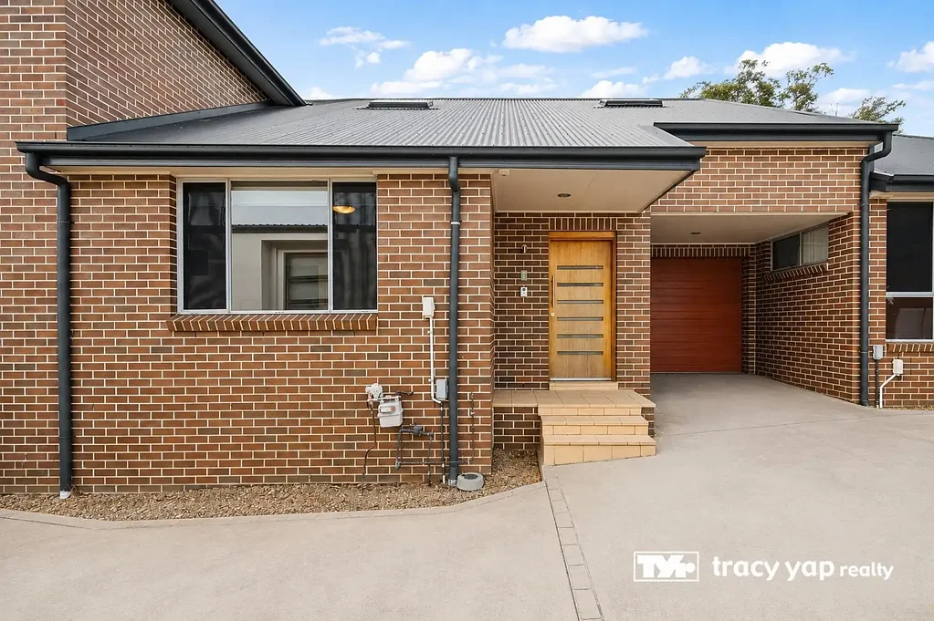 West Ryde 4Moenga Unique Townhouse-Style Villa Offering 4 Bedrooms Plus Study