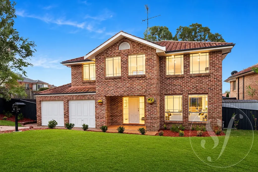 Spacious Family Living with Pool