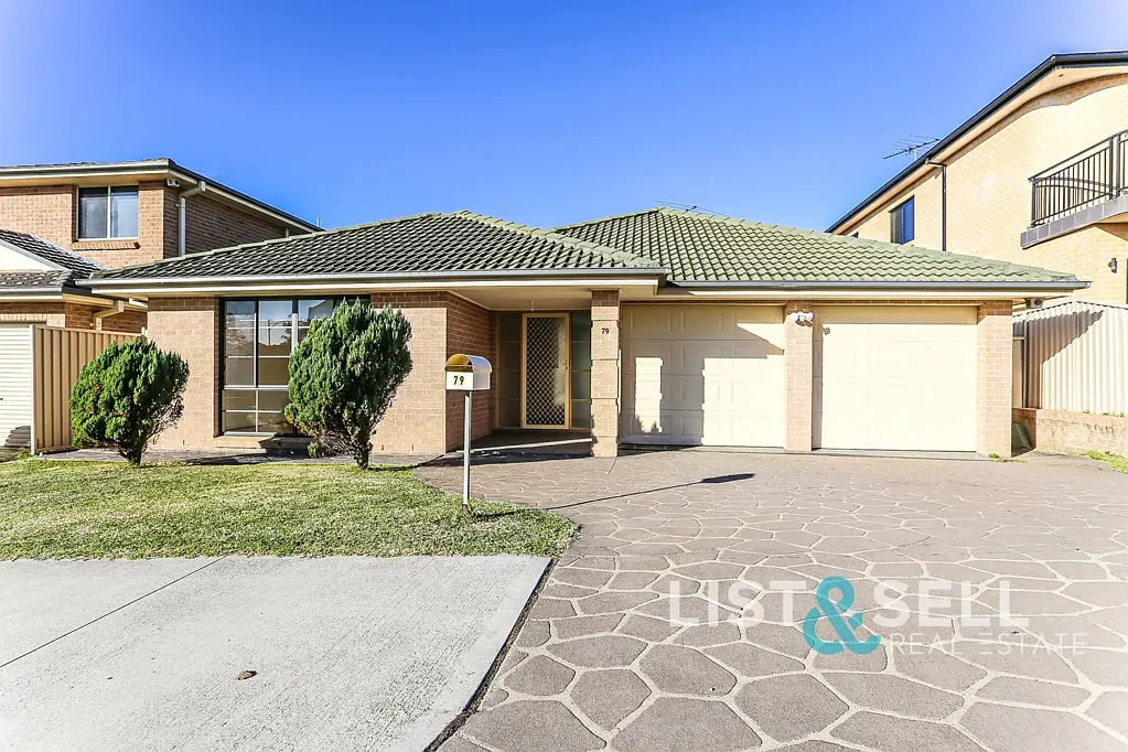 Stunning 4 Bedroom Home with Air Conditioning