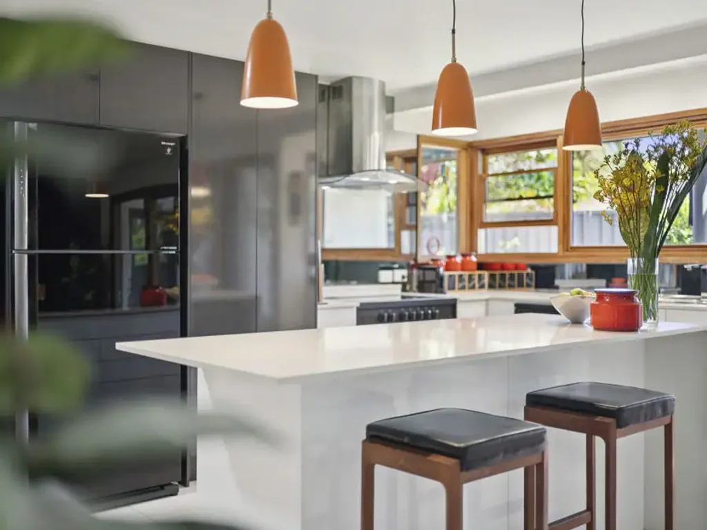 Korora 4chambre Mid-Century Design Meets Coastal Living...