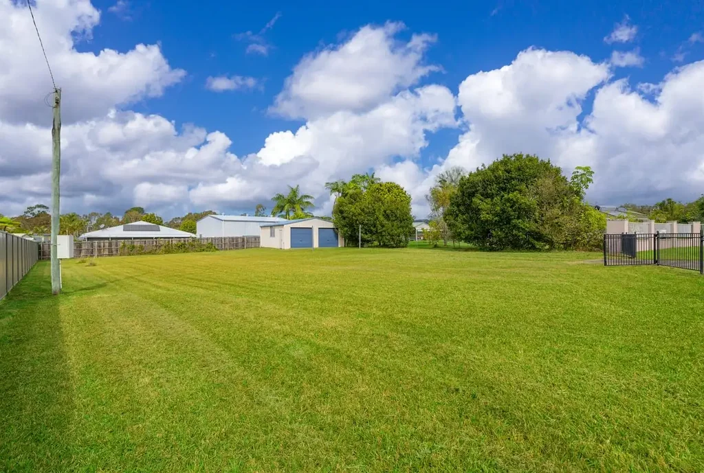 Cooloola Cove Land and shed, ready to build