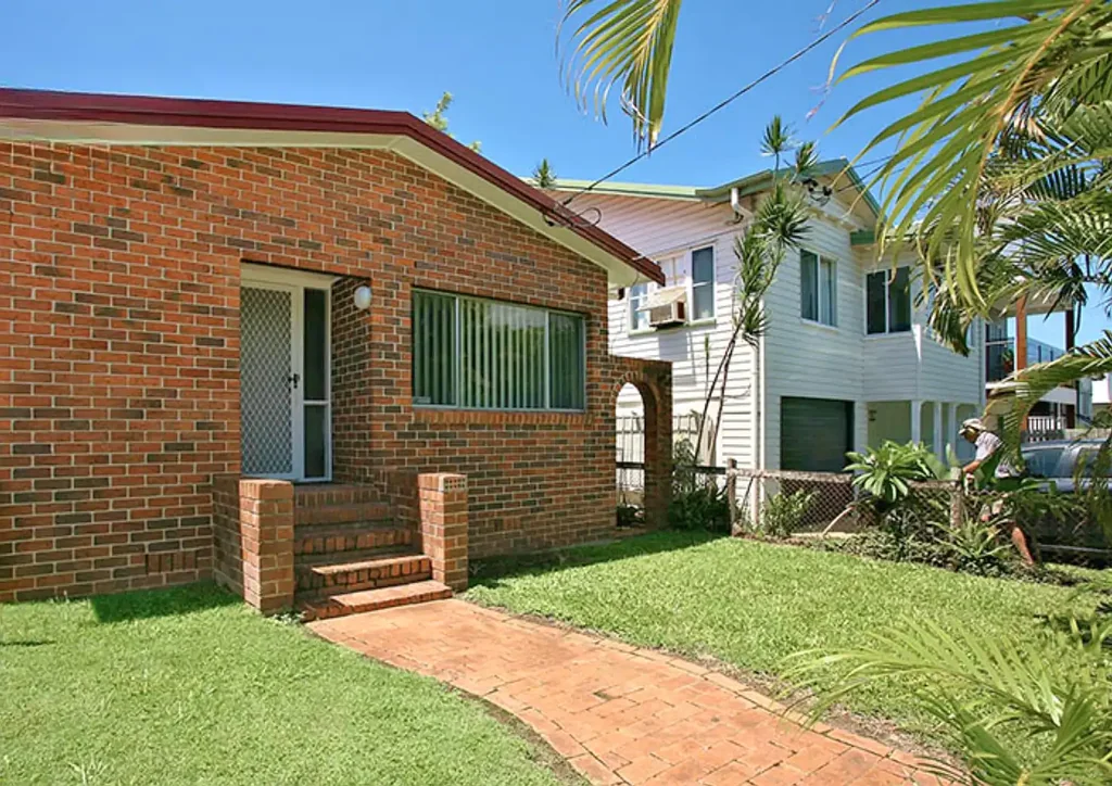 5 minute walk to the beach! Your new home at Woody Point
