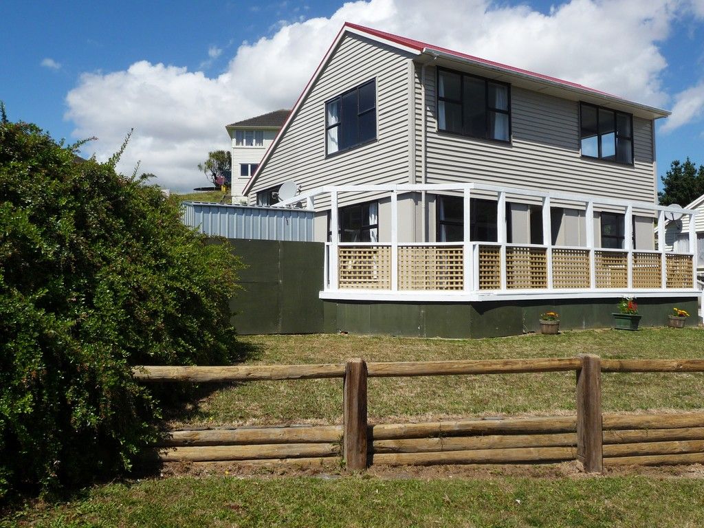 88 Waihora Crescent, Waitangirua, Porirua, 3 غرف, 1 حمامات