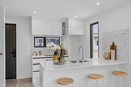 Lot 5, Manurewa