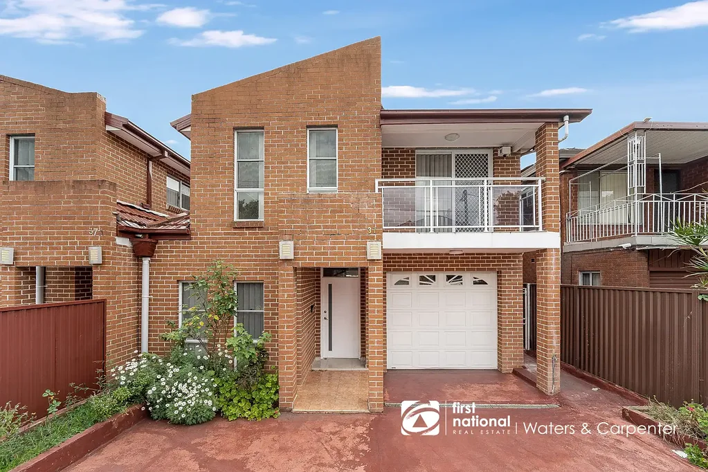 Auburn 6બેડરૂમ Brick, Bold, and Beautiful:
Your Family's Dream Home Awaits!