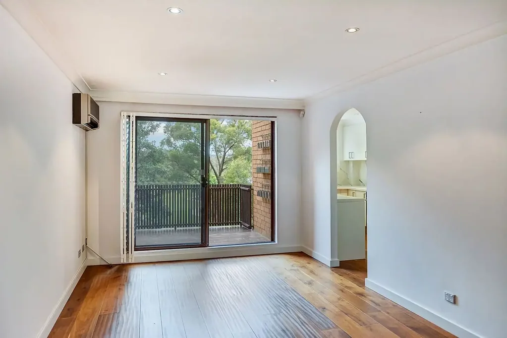 Macquarie Park 2غرفة نوم Full Brick Two-Bedroom Apartment with Double Lock Up Garage
