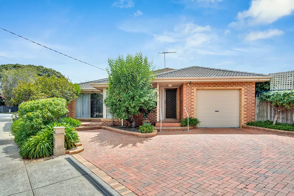 2B The Avenue, Niddrie, VIC 3042