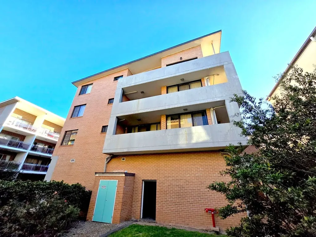 MODERN APARTMENT IN IDEAL LOCATION