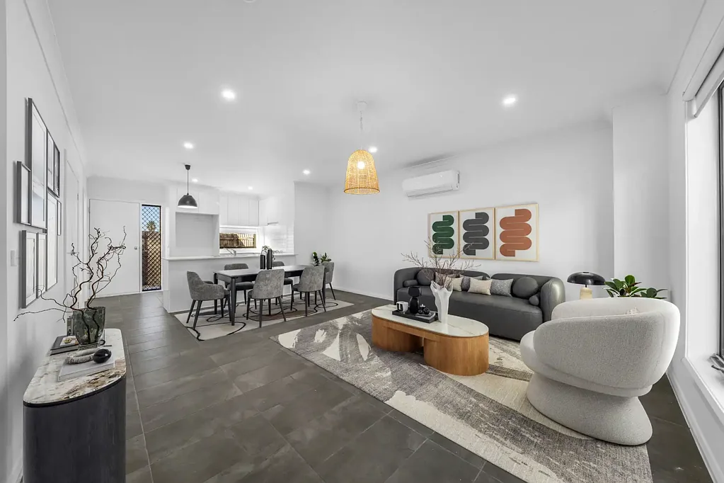 Wyndham Vale 3房 Wyndham Vale核心住宅 开放式起居区 现代厨房 三卧带步入式衣帽间 低维护后院 便利生活配套 Comfort, Convenience & Lifestyle in Sought-After Wyndham Vale!