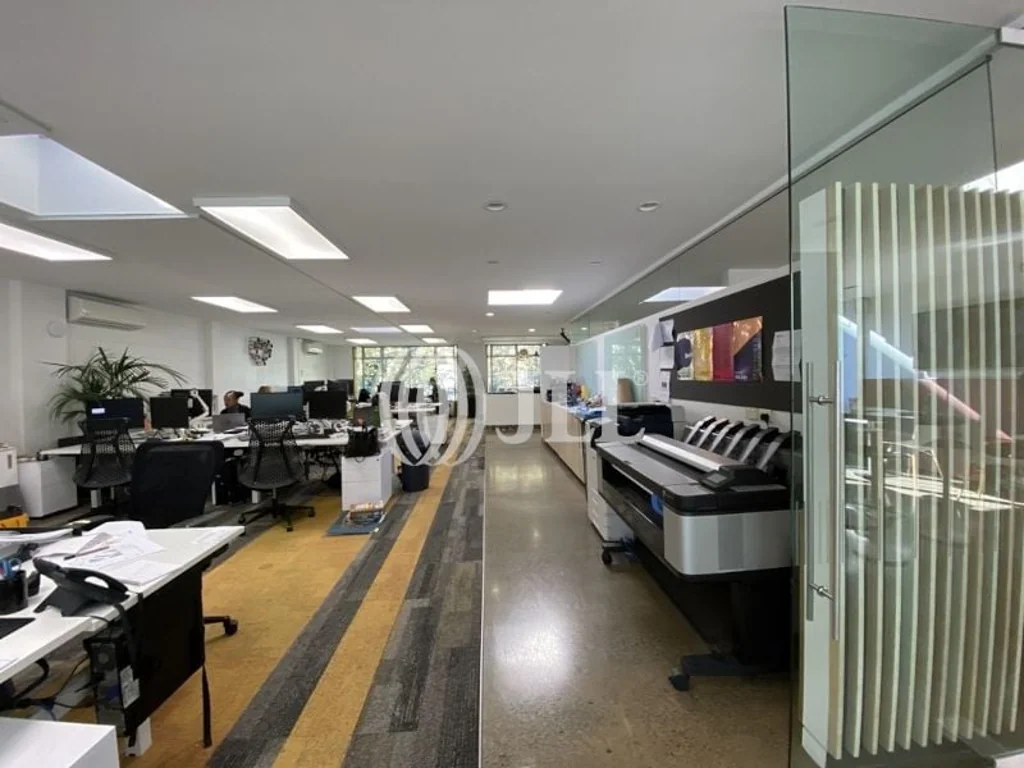 Auckland Central Modern Space with Private Deck