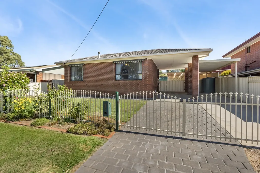 33 John Street, Kangaroo Flat, VIC 3555