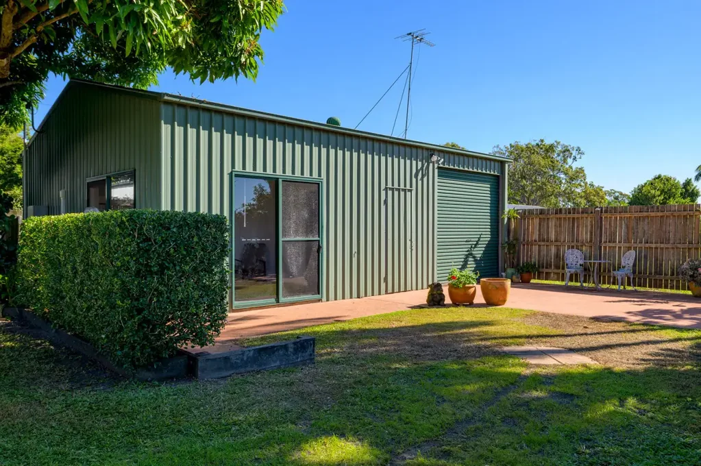 Tin Can Bay 1 Slaapkamer LOCATION LOCATION LOCATION!