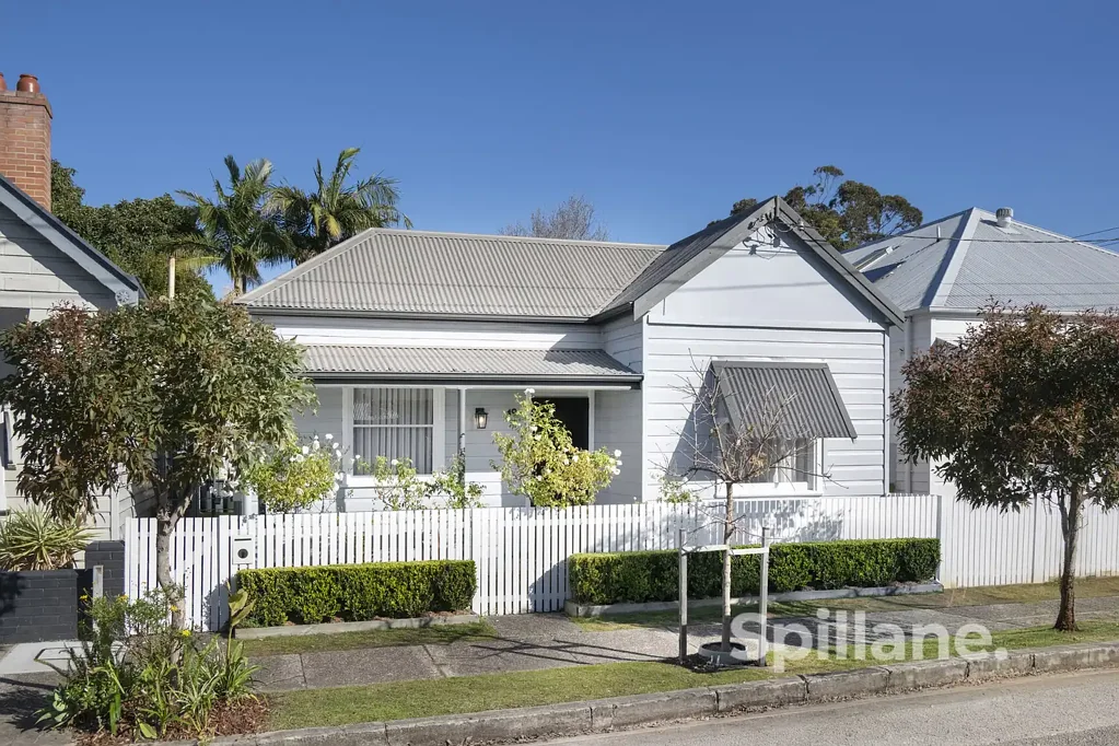 Hamilton 3ห้องนอน Charming Character, Spacious Living & An Unbeatable Hamilton Lifestyle