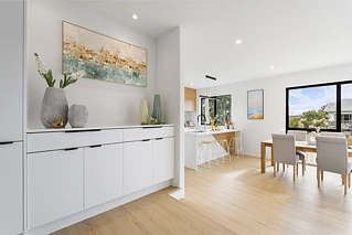 16D Exmouth Road, Northcote, North Shore City