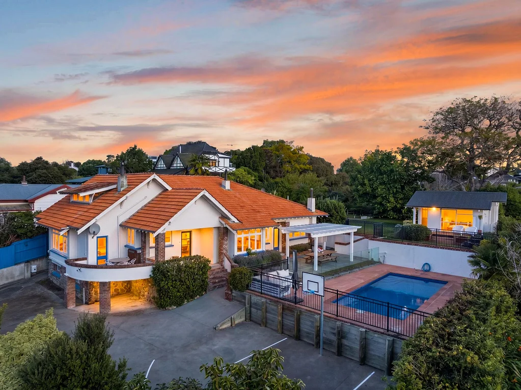 Napier Hill 5房  Presence and Privacy
