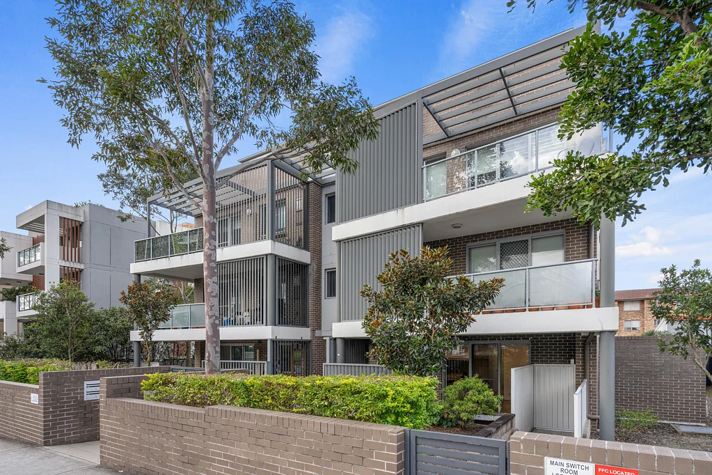 Kogarah 1房 超大私人庭院 现代燃气厨房 Smeg电器 开放式客厅 安全底层位置 精品安保大楼 Stylish and Spacious With An Oversized Courtyard