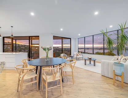 15 Inverness  Lane, Redcliffs, Christchurch, 4 slaapkamers, 2 badkamers, House