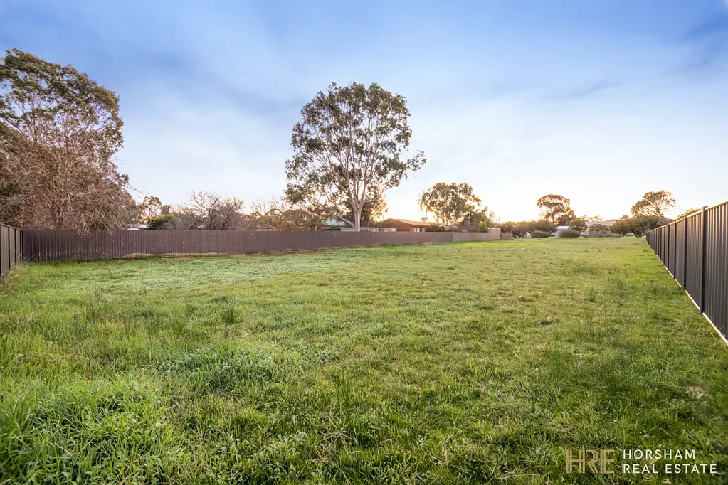 Rupanyup Fully Fenced Building block
