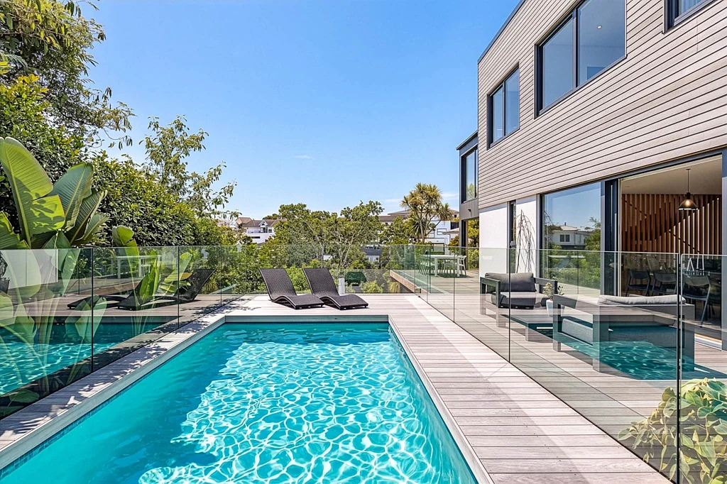 Kohimarama 4 Slaapkamer Executive Coastal Luxury, Crafted for Family Life