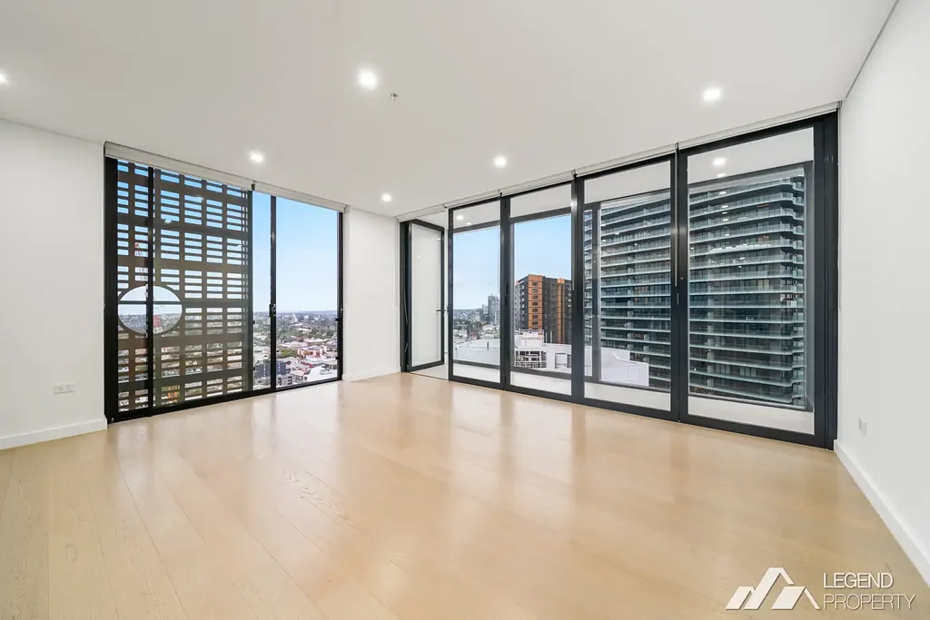 Panoramic View Modern 2-Bedroom Apartment