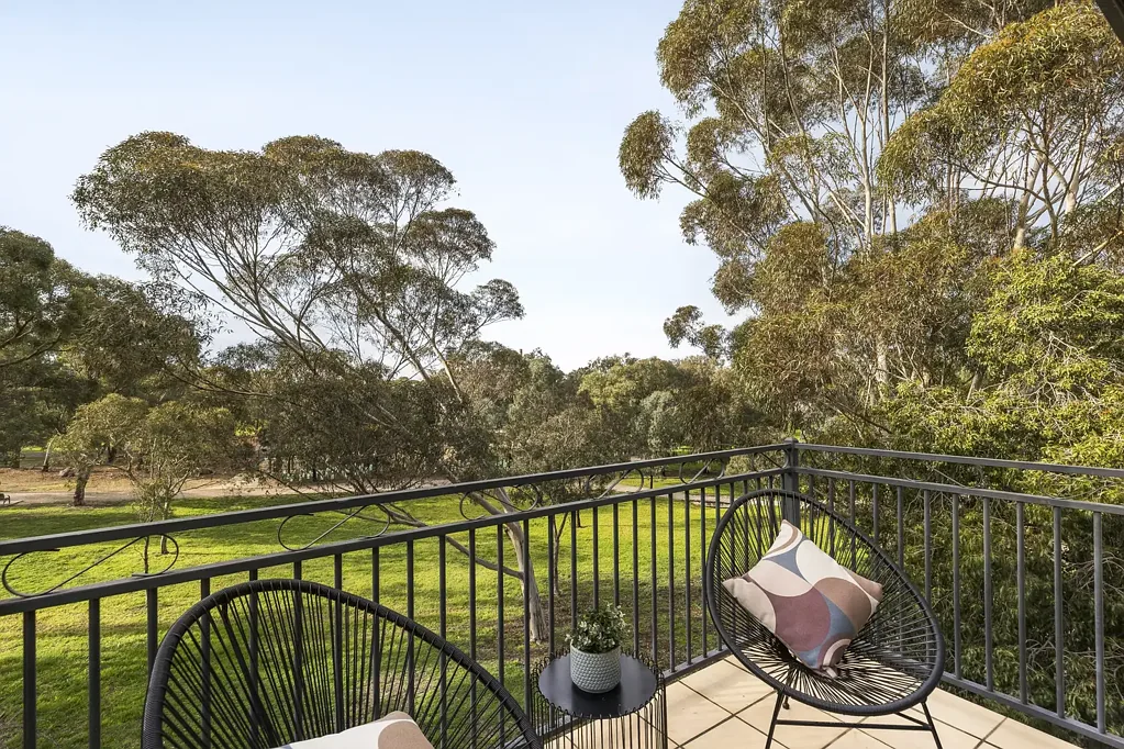 Brunswick West 1房 公园旁生活，尽享 Gilpin Park 无遮挡美景 Parkside Living with Uninterrupted Gilpin Park Views