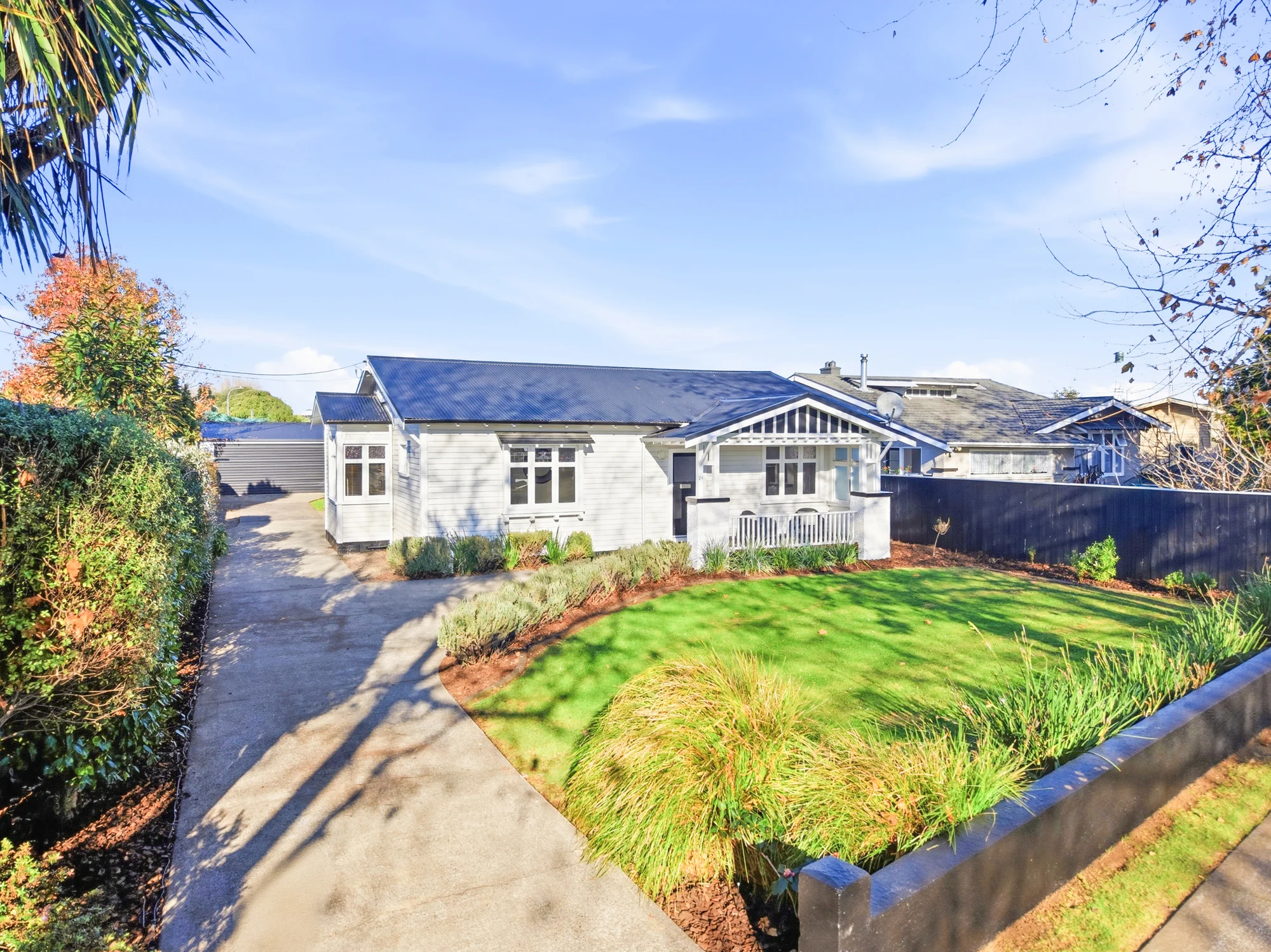 College Estate 3chambre Gorgeous on Godwin – a picture perfect 1920's gem