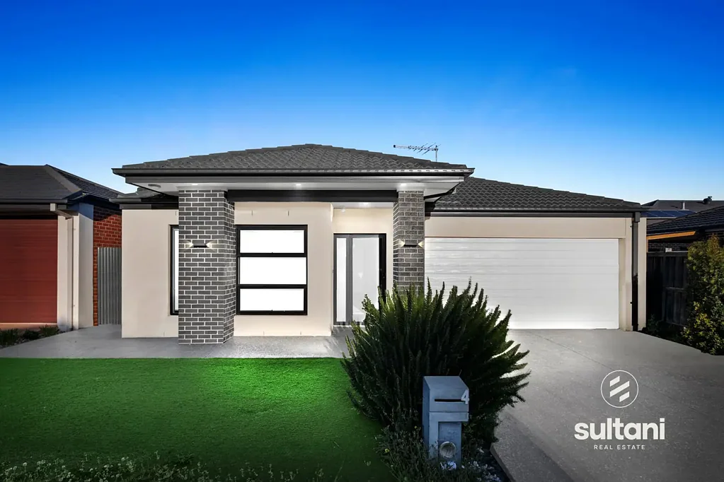 4 Pickerel Avenue, Clyde North, VIC 3978