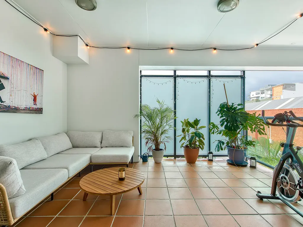 Teneriffe 2部屋 Entry Level Opportunity in the Heart of Teneriffe
