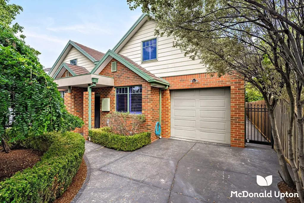 2/27 Watt Avenue, Oak Park, VIC 3046