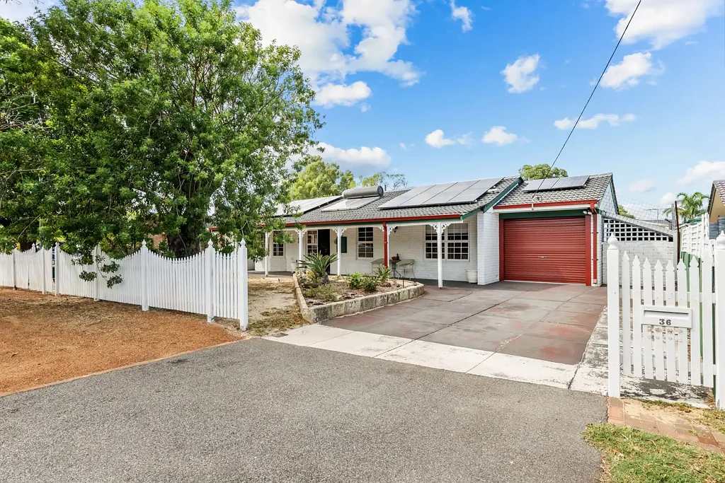 36 Waratah Drive, Camillo, WA 6111