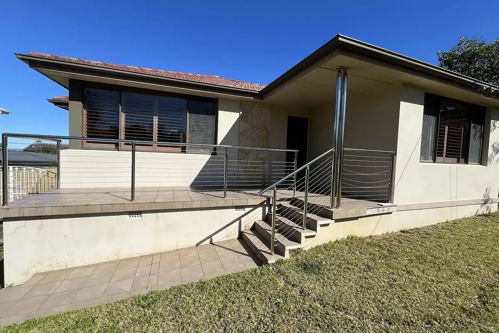 FAMILY HOUSE WITH GREAT LOCATION