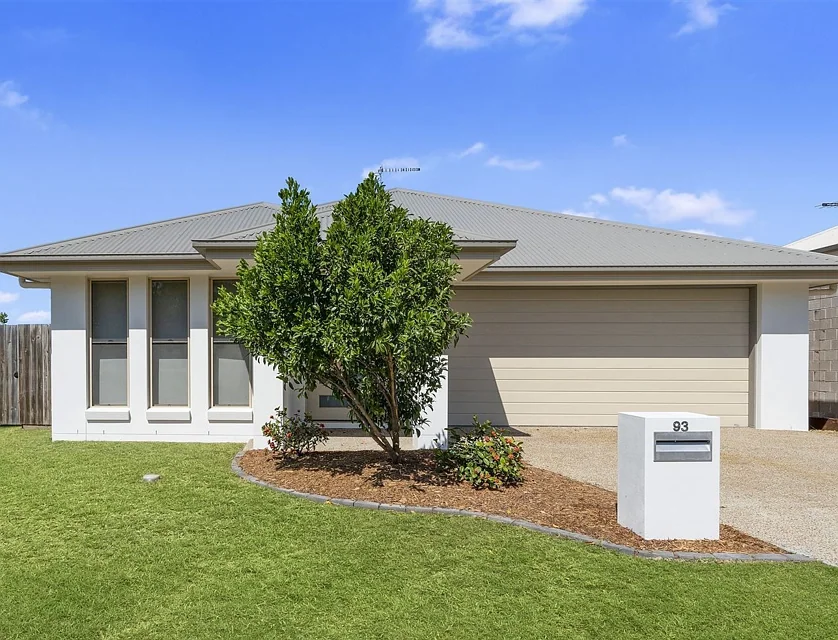 93 Ravensbourne Crescent, North Lakes, Moreton Bay Region, 4 ਕਮਰੇ, 2 ਬਾਥਰੂਮ, House