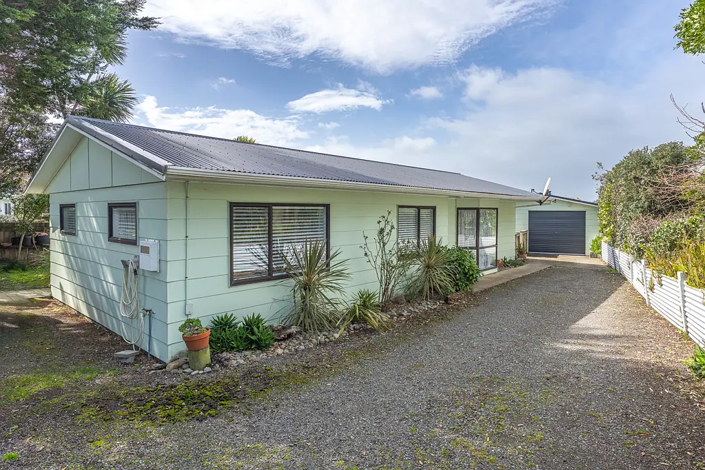 Otaki Beach 3房  YOUR HUMBLE ABODE AWAITS!