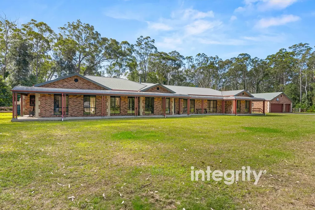 Tapitallee 5 Bedroom Chasing Space, Comfort & Style?