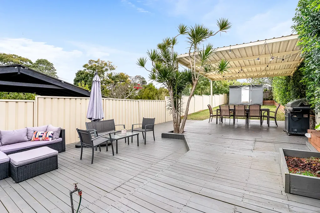 Modern duplex in convenient locale