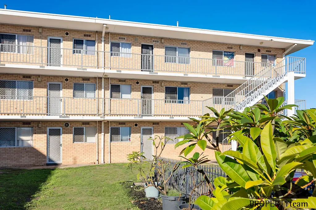 Beresford 2房  Ocean Views & Ideal Location - Invest or Nest!