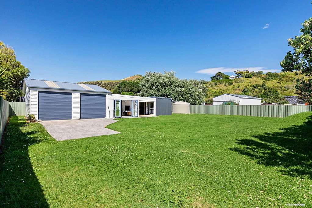 Port Waikato 2房  Coastal Comfort with Character – Your Port Wai...