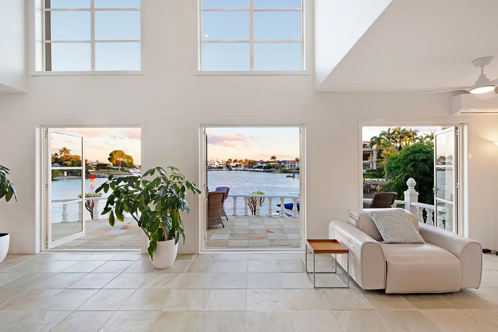 Bundall 4 Bedroom Blue Chip Waterfront