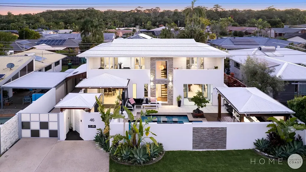 Mooloolaba 5બેડરૂમ Holiday Vibes Every Day – Stunning Family Oasis in the Heart of Mooloolaba