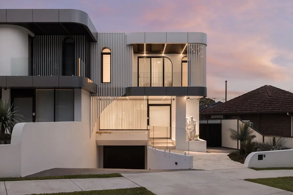 Belfield 4غرفة نوم Magnificent brand new full brick home with first class finishes