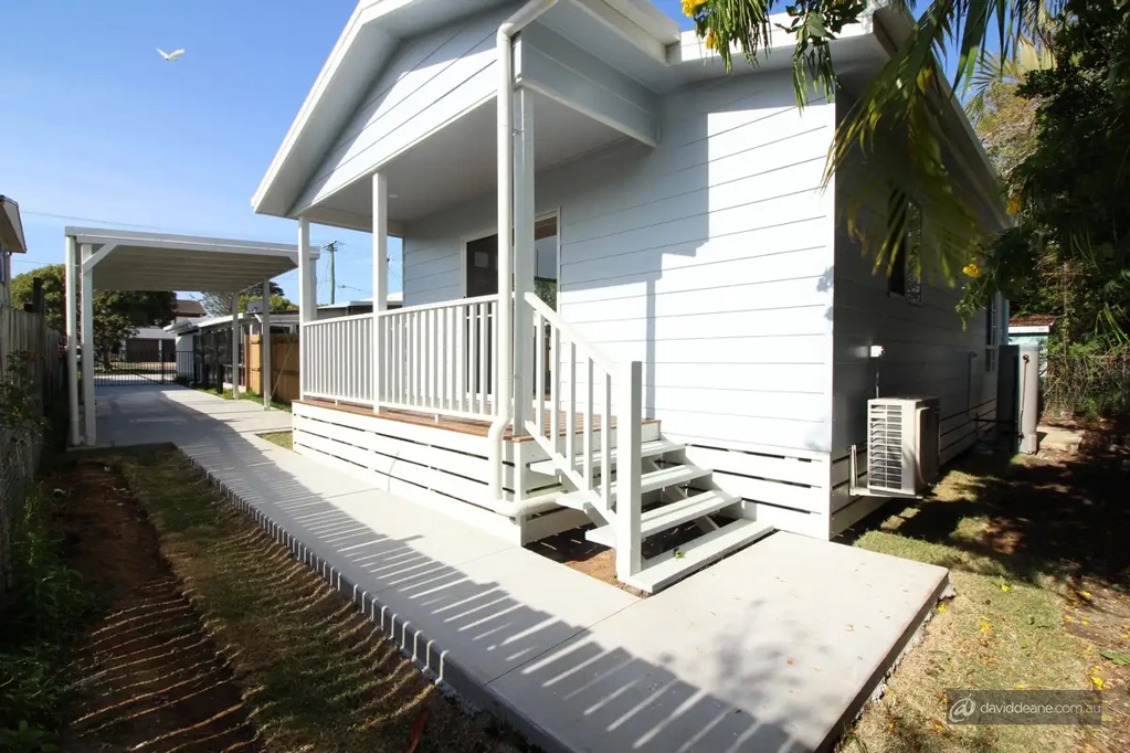 Low Set, Low Maintenance, Highly Recommended!