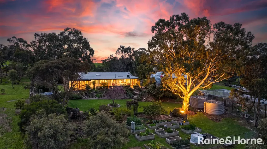 Strathalbyn 4Phòng ngủ "A Lifestyle Escape like no other"