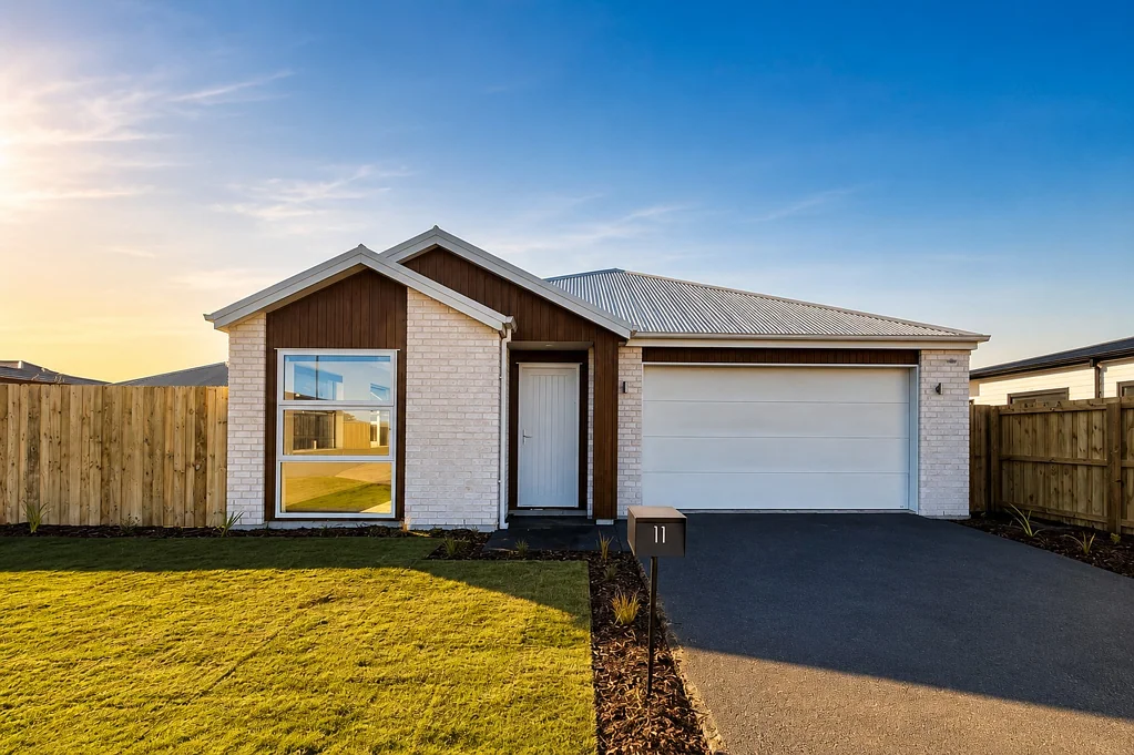 Modern Four-Bedroom Home in Sought-After Pinewood Grange