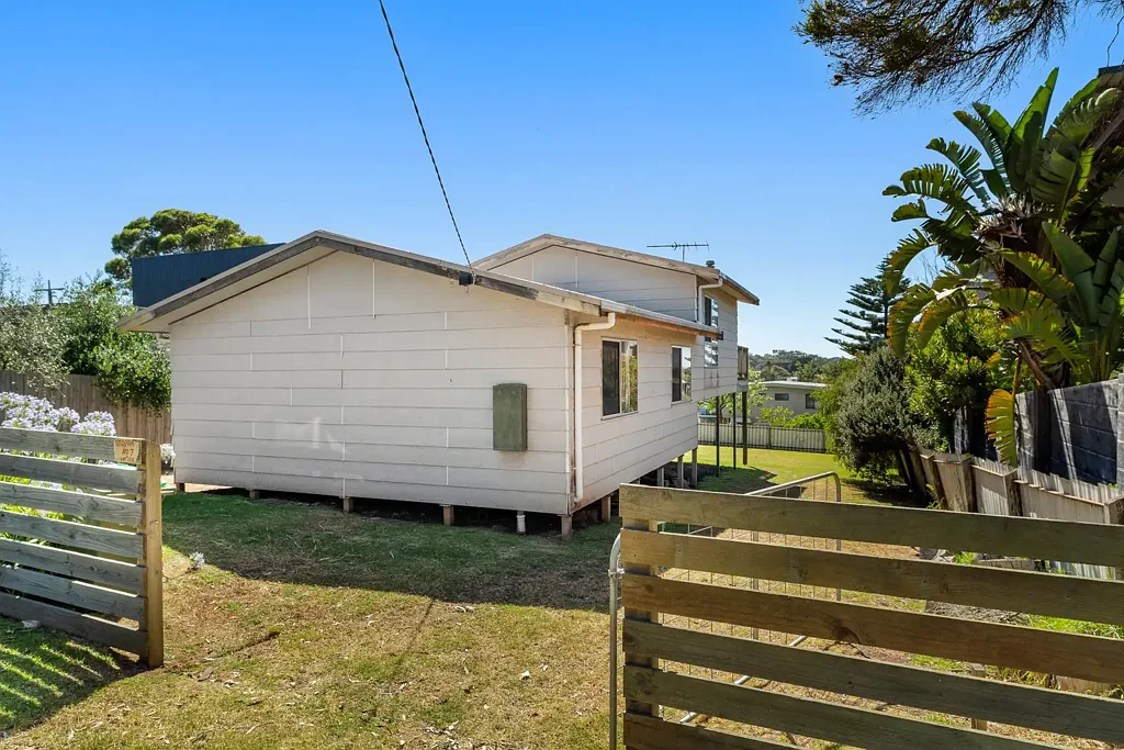 7 Hollywood Crescent, Smiths Beach, VIC 3922