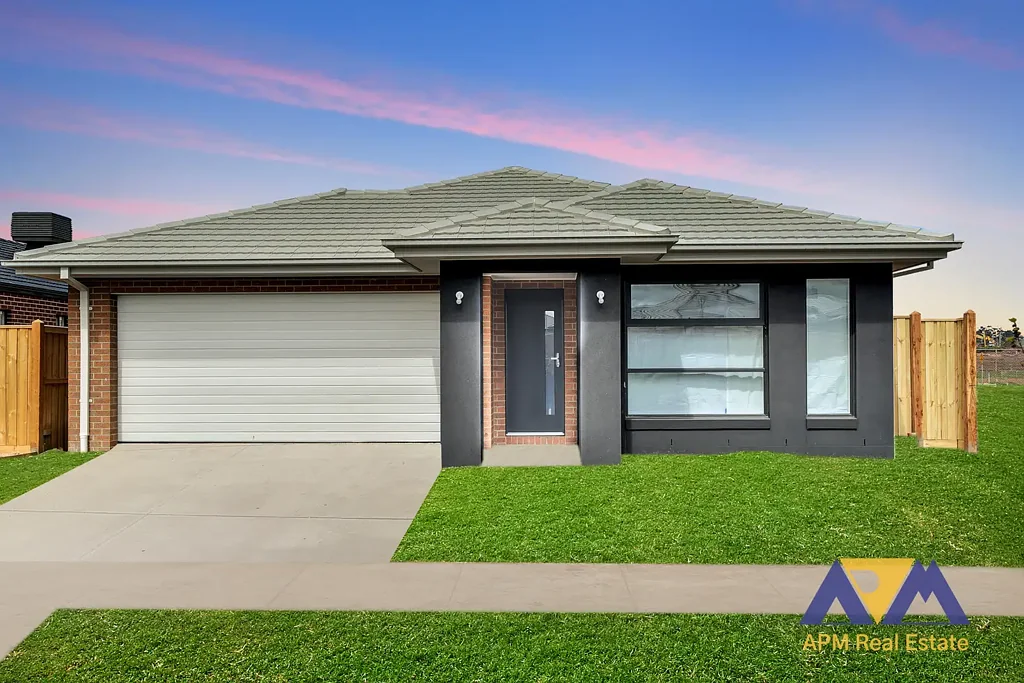 Modern Multi-Gen Living in the Heart of Sunbury - $480 Per Week (Including Utilities)